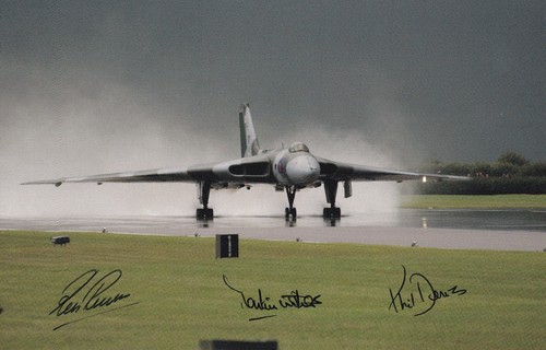 Postcard vulcan xh558 taking - xh558,