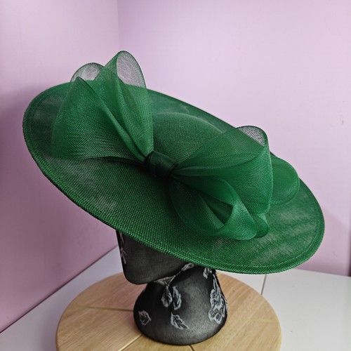 Green large fascinator - large,