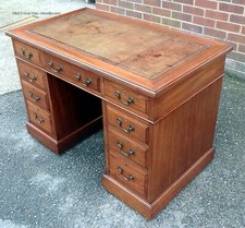 Victorian antique pedestal