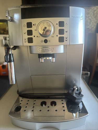 Longhi magnifica ecam - de’longhi,