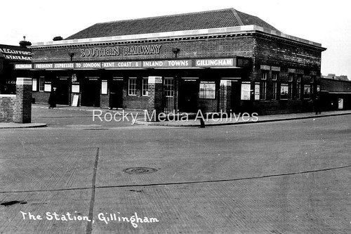 Slr the railway station - the,