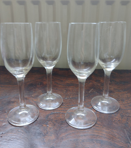 Set clear glass champagne - 4,