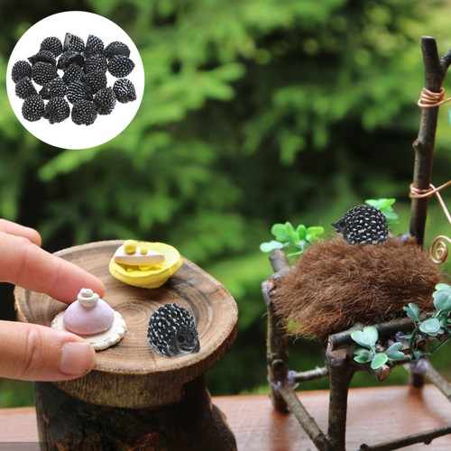 Grey mini resin hedgehog - grey,