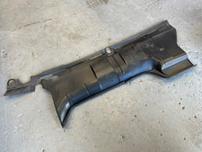 Porsche 944 - S2 Turbo - windscreen wiper scuttle cover