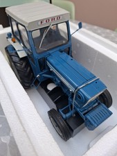 Universal Hobbies FORD 7000