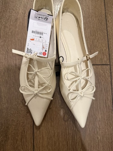 Flat shoes - flat,