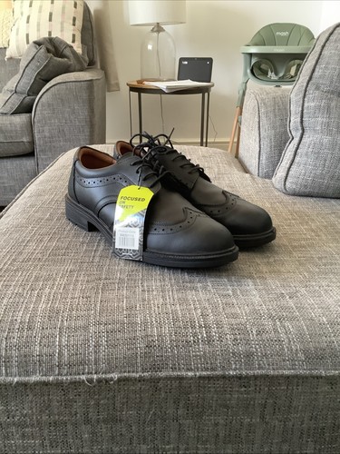 Beeswift black leather - black, brogue