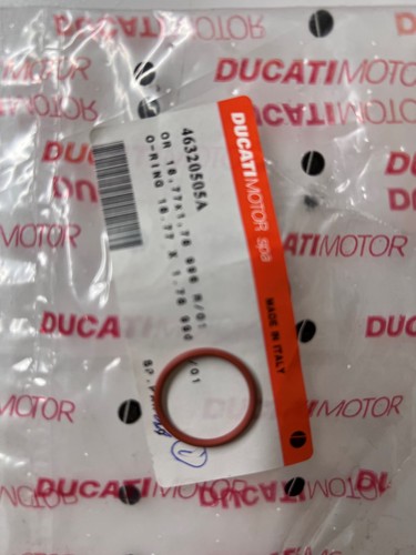 New genuine ducati 749 999 - genuine,