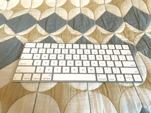 Apple wireless magic keyboard - apple,