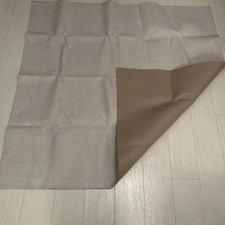 Rubber and felt table - felt,