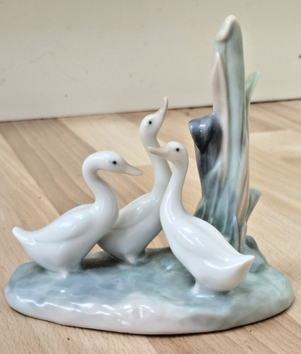 Nao lladro three - nao, geese