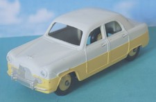 Dinky Toys No.162 Ford Zephyr Saloon Car (1956-1959) Repainted.