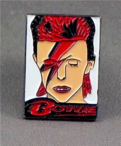 David bowie pin badge new - david,
