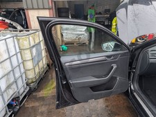 SKODA SUPERB MK3 3V Window