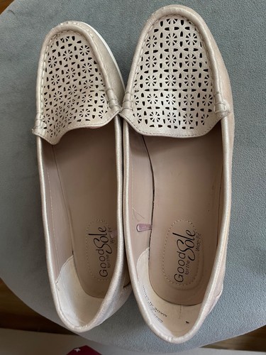 Womens shoes size - (wide, fit)