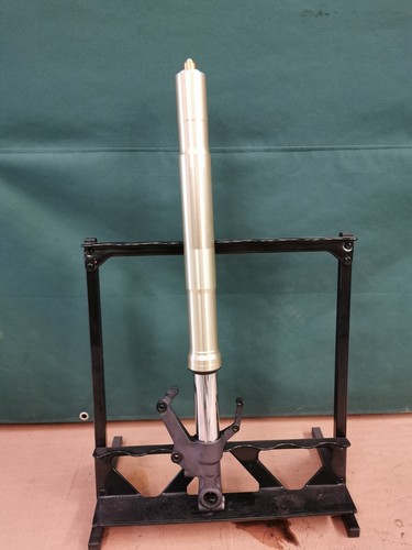 Front suspension fork - front,