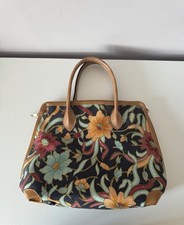 Floral tapestry handbag with