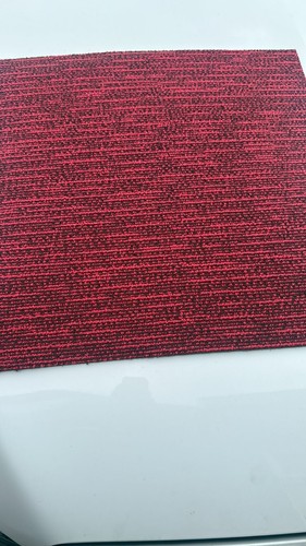 Red stripe carpet tiles - 20,