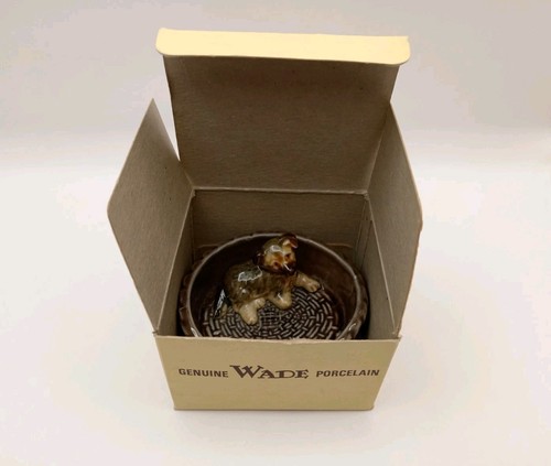 Porcelain dog basket - dog,
