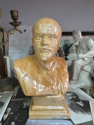 Vintage bust vladimir ilyich - vladimir,