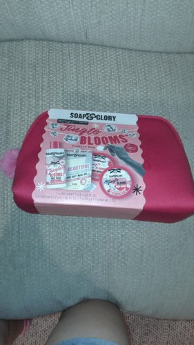 Soap glory jingle blooms - &,
