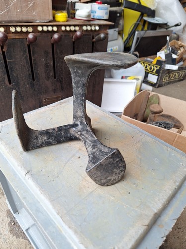 Vintage cast iron - vintage, last