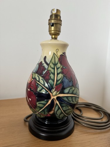 Moorcroft simeon pattern - moorcroft,