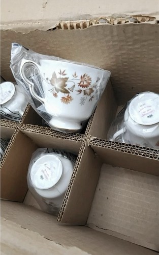 Avon bone china teaset - bone, 18