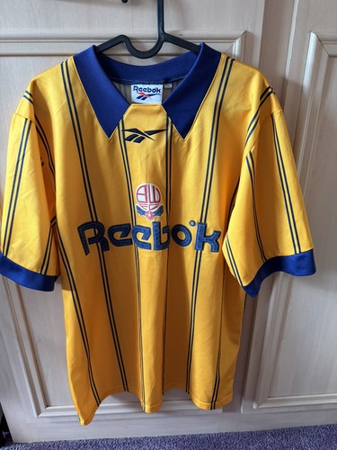 Bolton wanderers third - bolton,