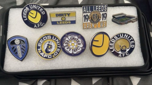 Leeds united pin - 9,