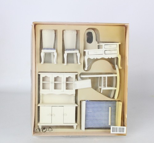 Vintage miniatiare furniture - vintage,
