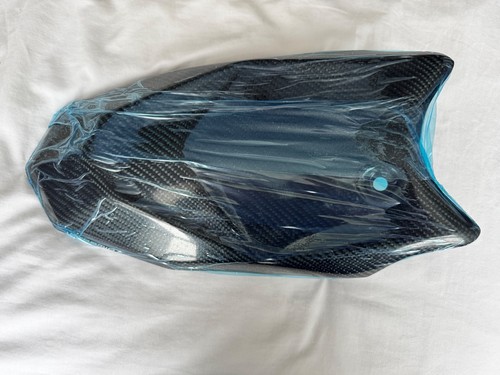 Pyramid carbon fibre rear - pyramid, carbon-fibre