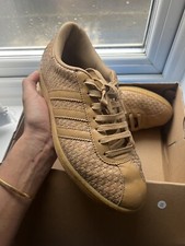 VINTAGE Adidas Tobacco Weave -