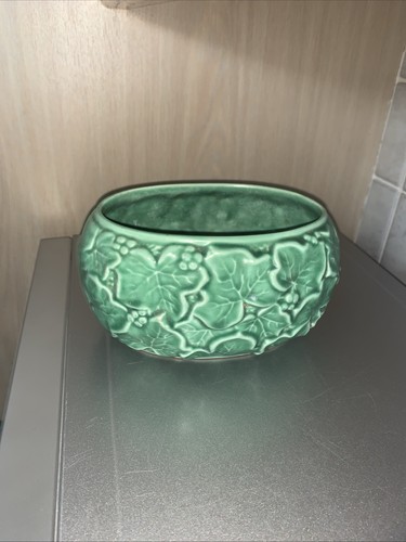 Vintage sylvac ivy leaf - sylvac, vase
