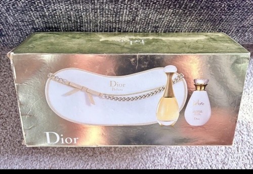 Christian dior parfums - christian, white