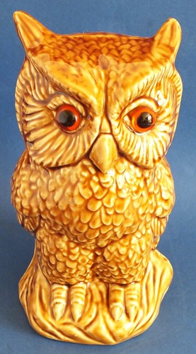 Large ceramic owl figure - ., 8"