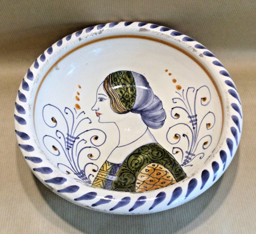Maiolica style deruta hand - deruta,