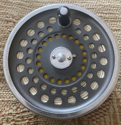 Hardy lightweight alloy fly - lightweight,