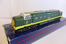 OO gauge Bachmann 32-529 Class