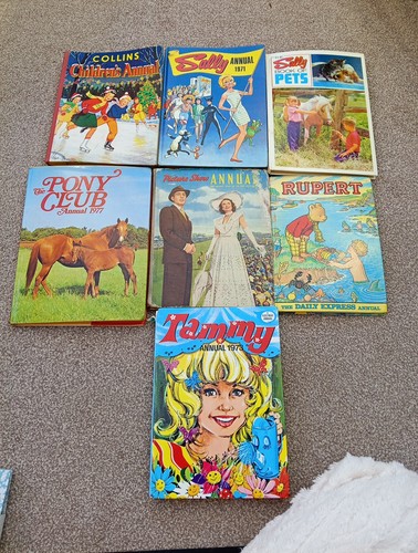 Collectors vintage old - vintage, annuals