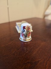 Vintage Finsbury Finch Bird Fine Bone China Thimble With Gold Trim From England