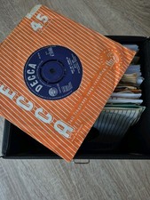 50 X 1960'S 7" VINYL SINGLES BEATLES STONES ETC IN CARRY CASE