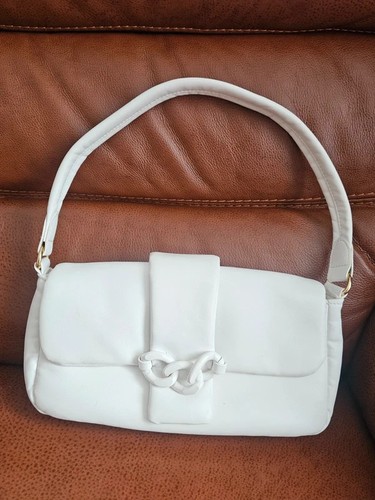 White baguette shoulder bag