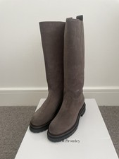 Russelll bromley bikby - russelll,