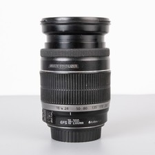 Canon EF-S 18-200mm F/3.5-5.6 IS lens -