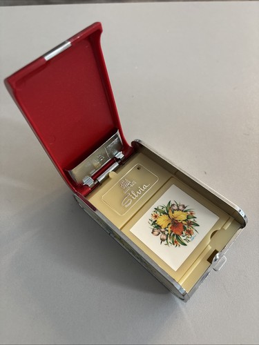 Vintage dandy lady - /, mate