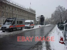 PHOTO  POLICE VANS ON