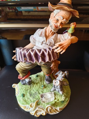 Capodimonte style figure - capodimonte,
