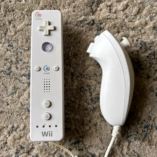 Nintendo wii remote controller - wii,