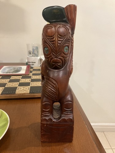New zealand maori - hand, carved